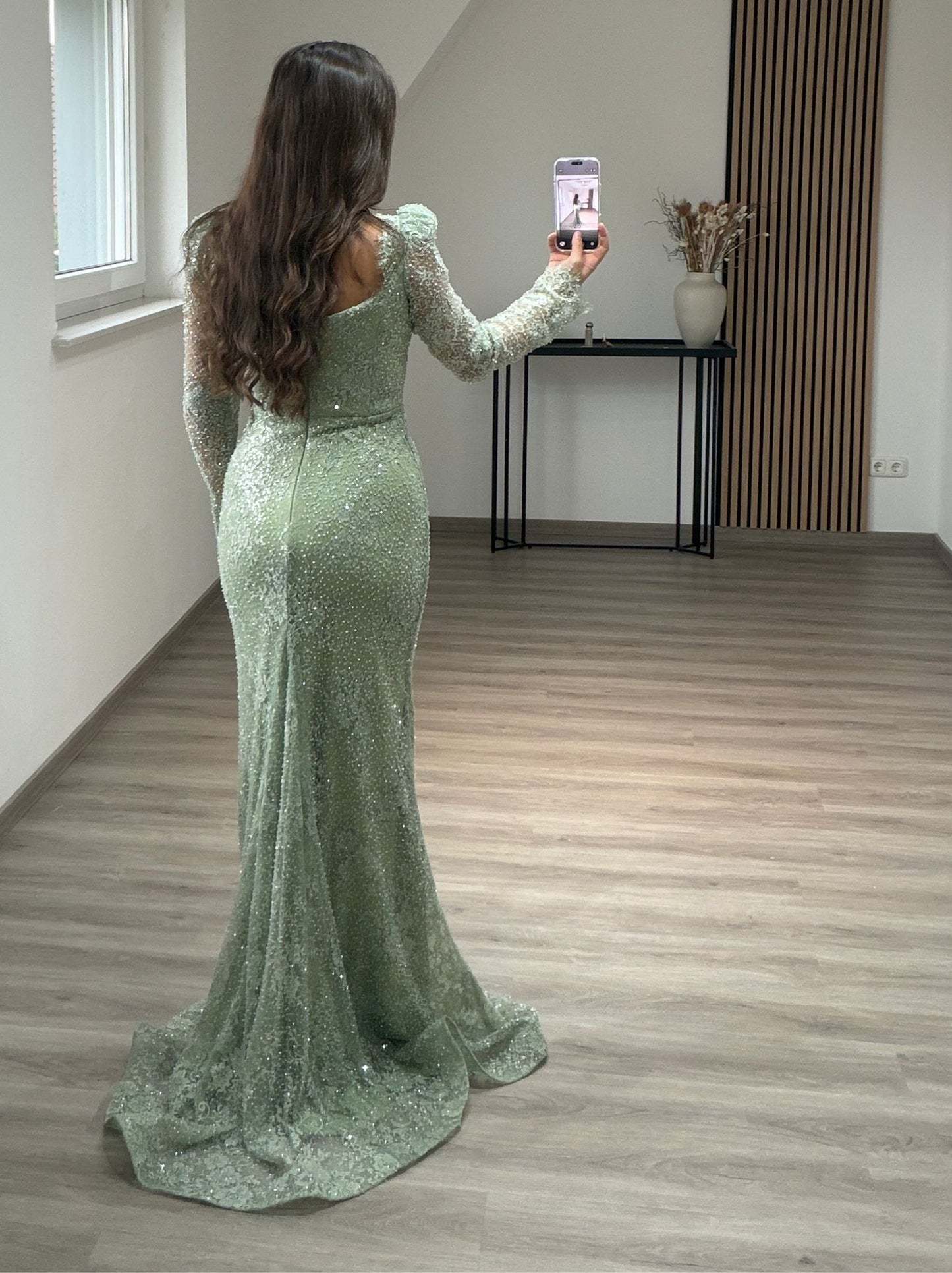 Elegant V-Neck A-Line Sequins Appliques Sleeveless Evening Formal Dress