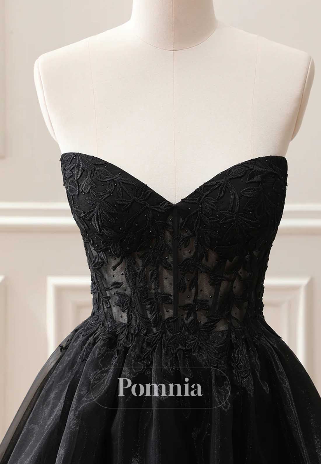 Black A-Line Strapless Sleeveless Appliques Homecoming Dress