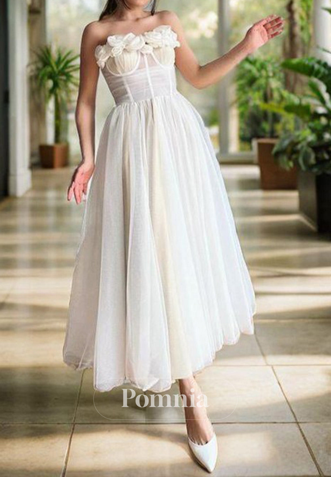 A-Line Princess Tulle Hand-Made Flower Strapless Sleeveless Prom Dress