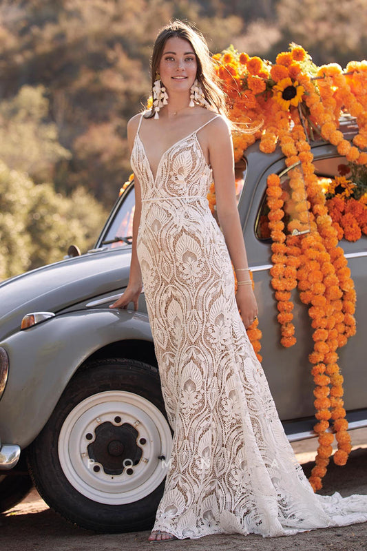 P3044 - Spaghetti Straps V-Neck Lace Sleeveless Bohemian Wedding Dress