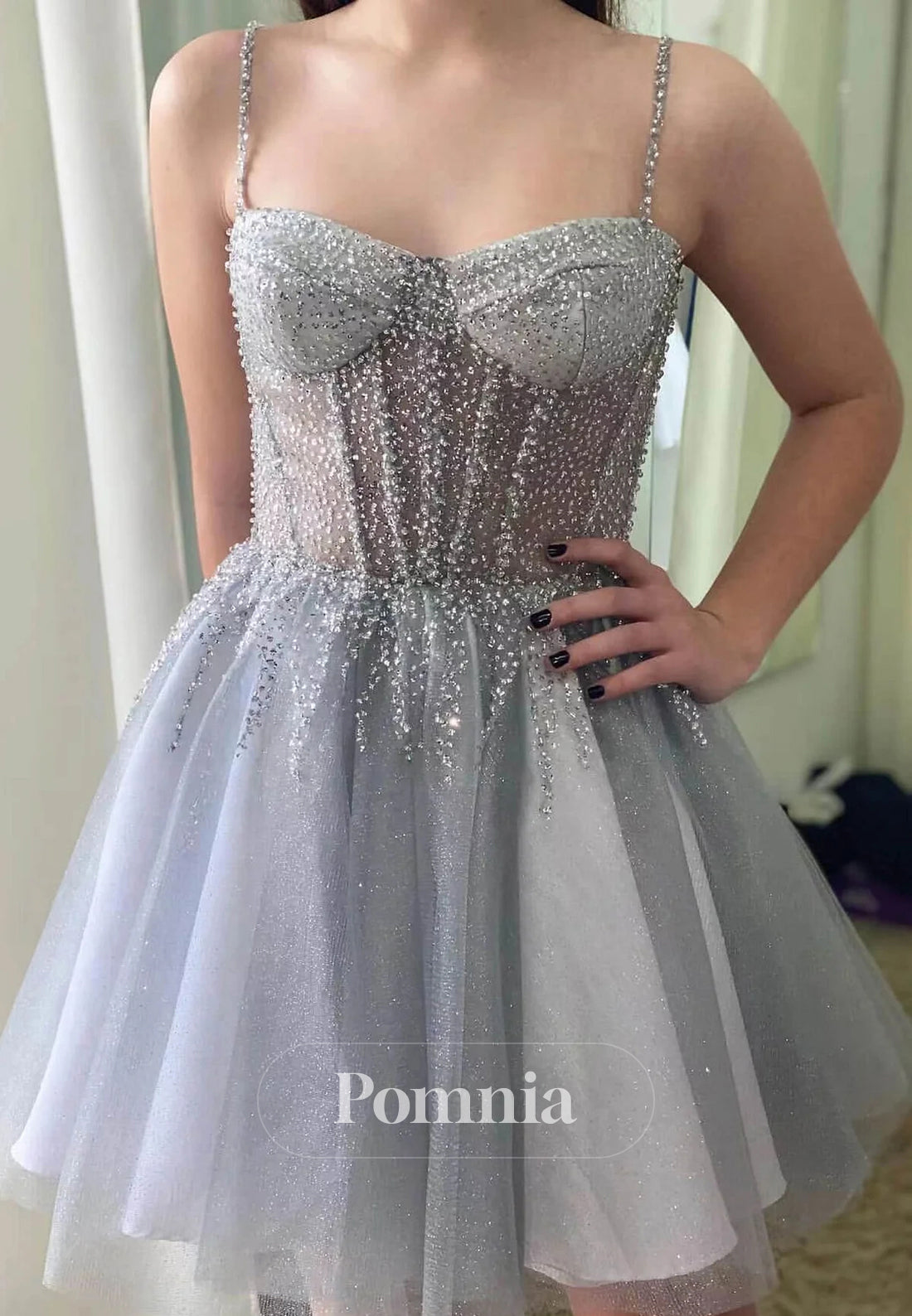 Silver Gray Sleeveless Short Prom Dress Tulle Homecoming Dress With Sequins