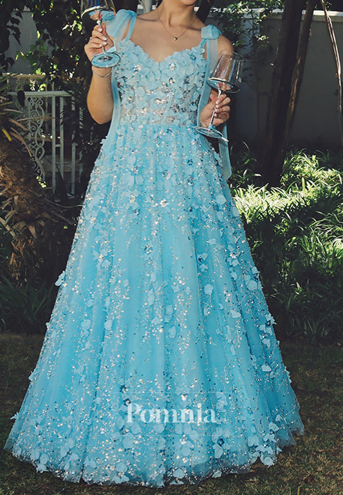 Sky Blue Spaghetti Straps Scoop Floral Appliques Prom Dress