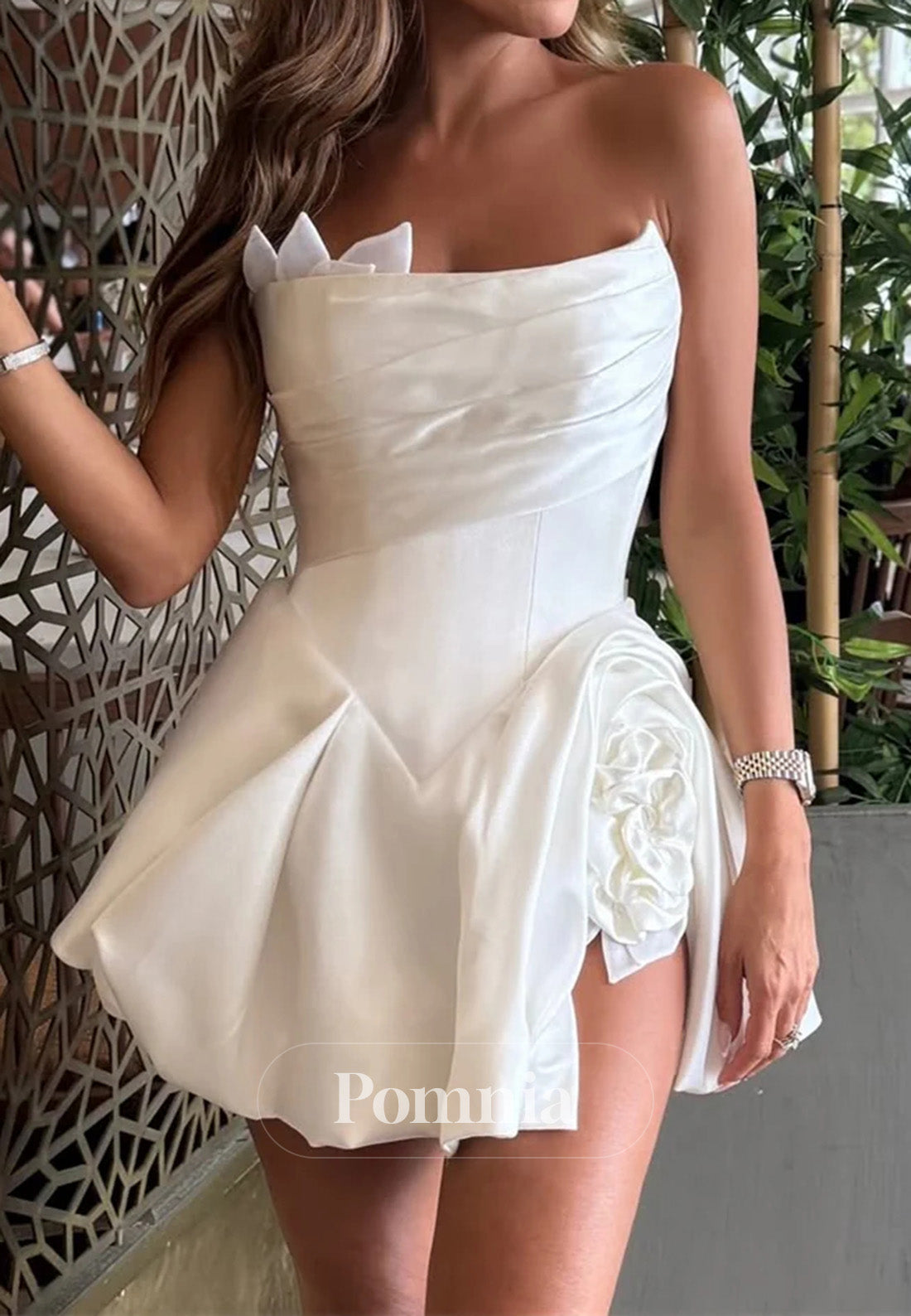 White Sleeveless Strapless Appliques Ruched Homecoming Dress