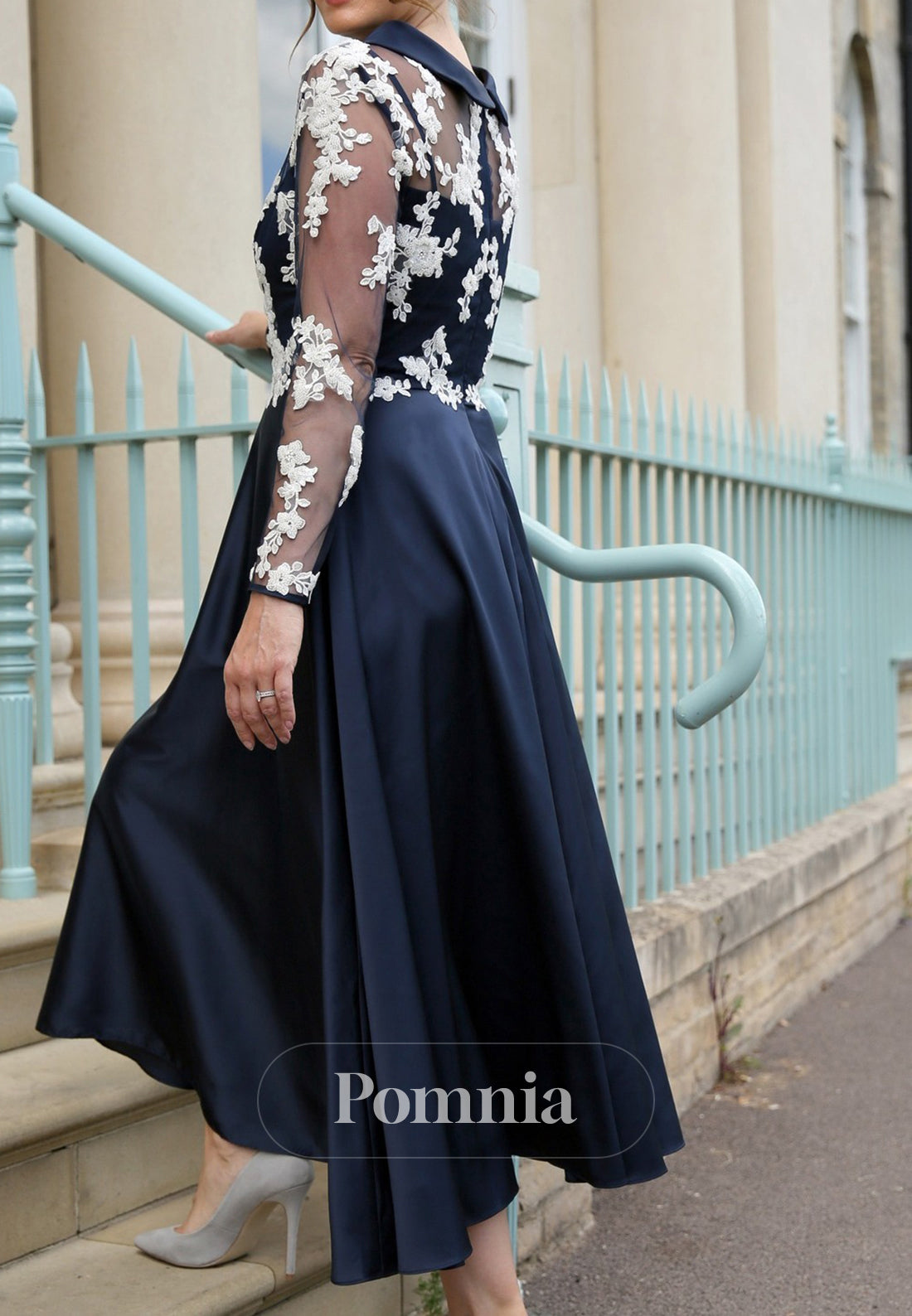 Charming Long Sleeves Scoop Appliques Mother of the Bride Dress
