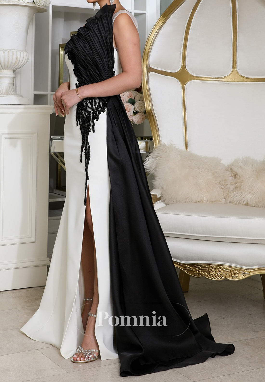 Charming Strapless Sleeveless Appliques Evening Dress