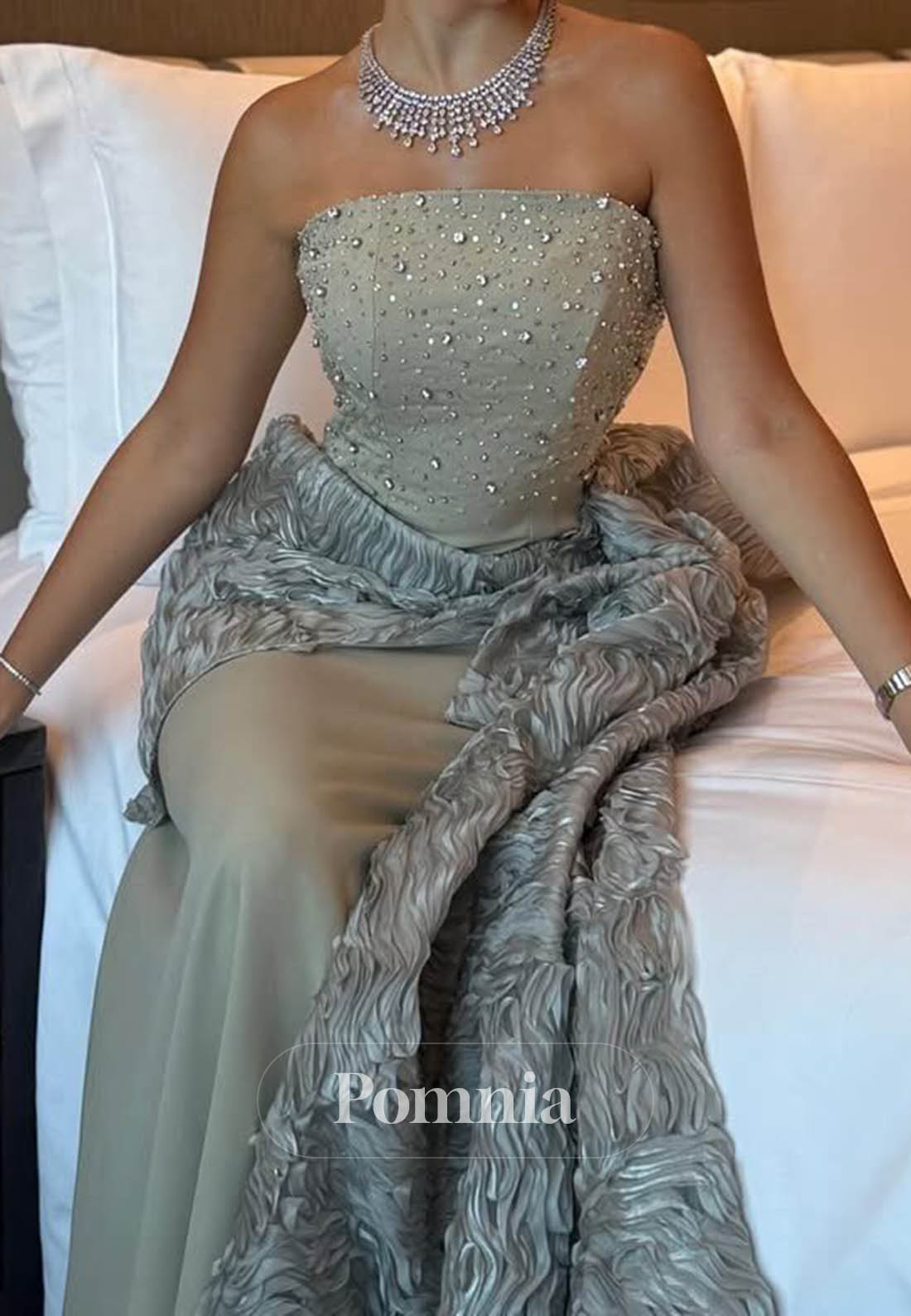 A-Line Sleeveless Strapless Sequins Evening Dress