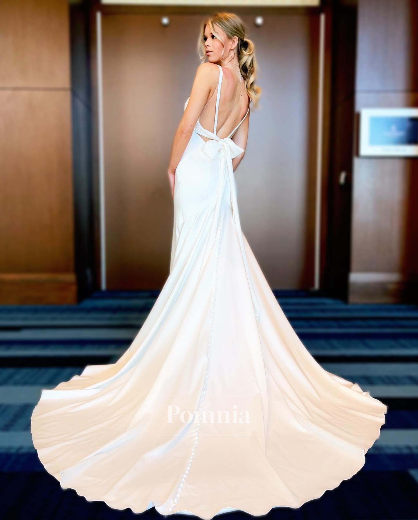 Simple Spaghetti Straps V-Neck Bowknot Wedding Dress