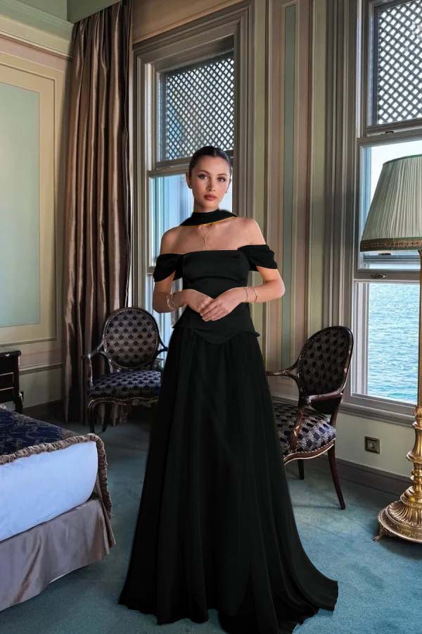 Stunning Off the Shoulder Sleeveless Long Prom Dress With Pleated