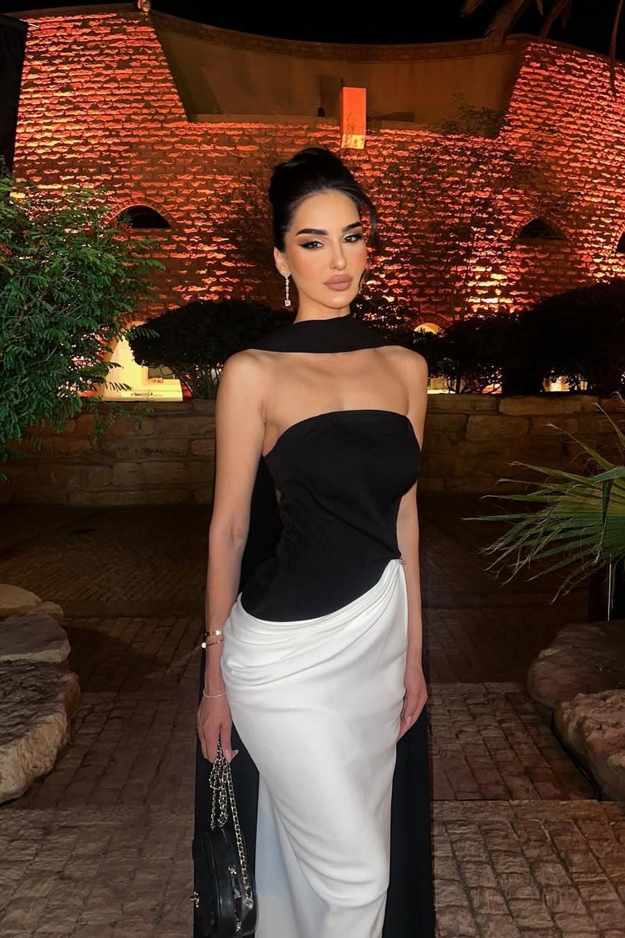 Sleeveless Strapless Mermaid Long Prom Dress With Pleated Ruffles