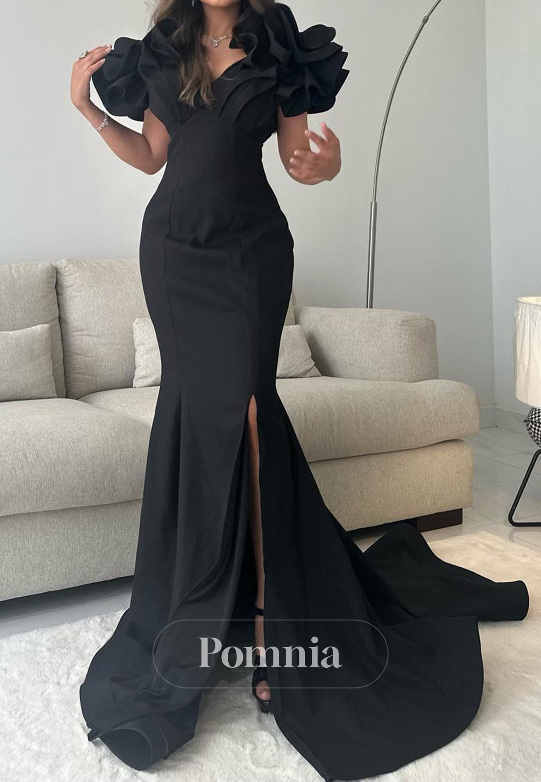 Black Scoop Appliques Ruched Slit Mermaid Evening Dress