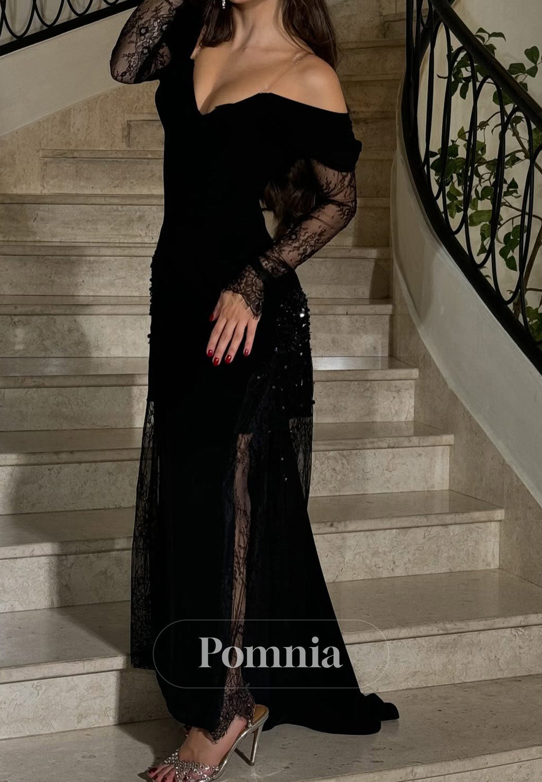 Black Long Sleeves Sweetheart Slit Lace Prom Dress