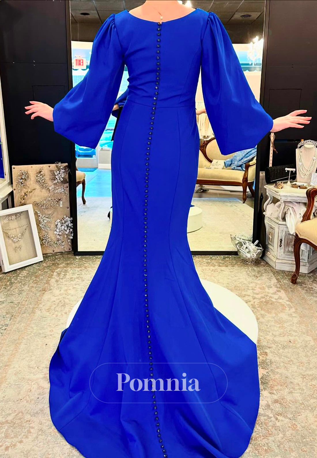 Royal Blue Long Sleeves V-Neck Mermaid Mother of the Bride Dress
