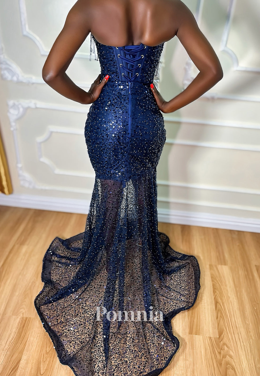 Dark Navy V-Neck Sleeveless Beads Mermaid Prom Dress