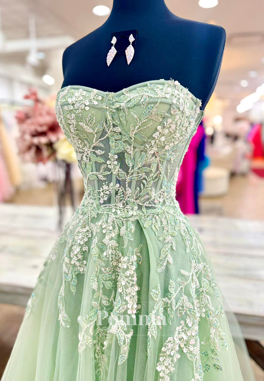 A-Line Sleeveless Strapless Prom Dress with Train Appliques Evening Party Dress