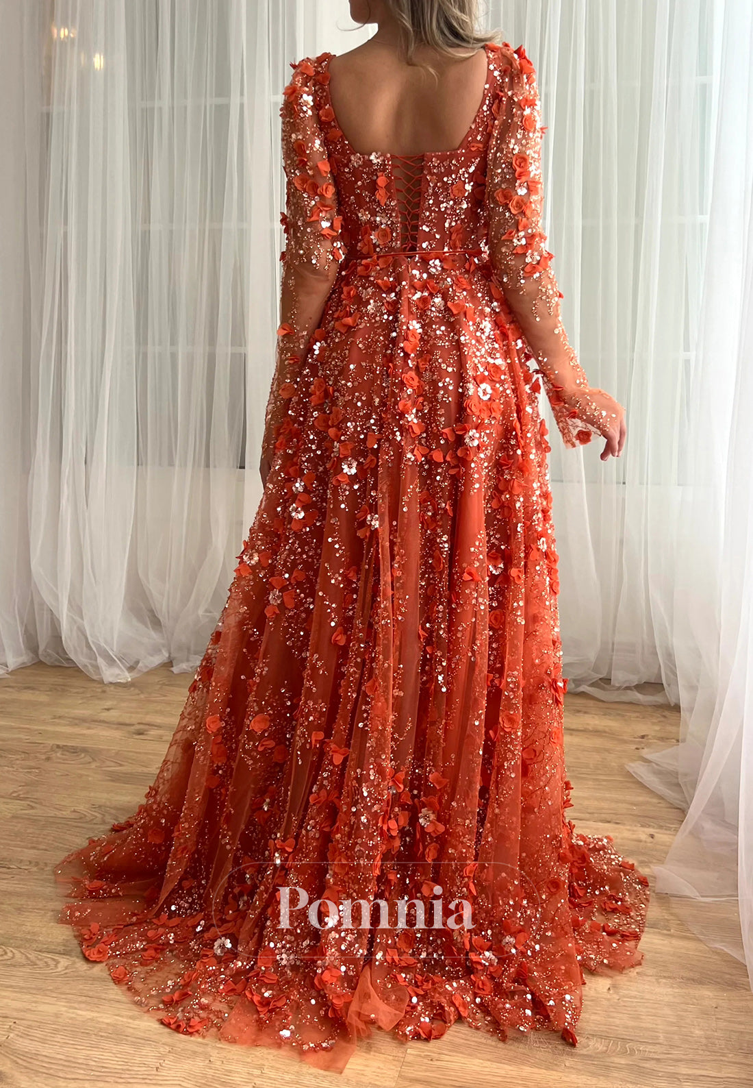 A-Line Long Sleeves Scoop Floral Appliques Evening Dress