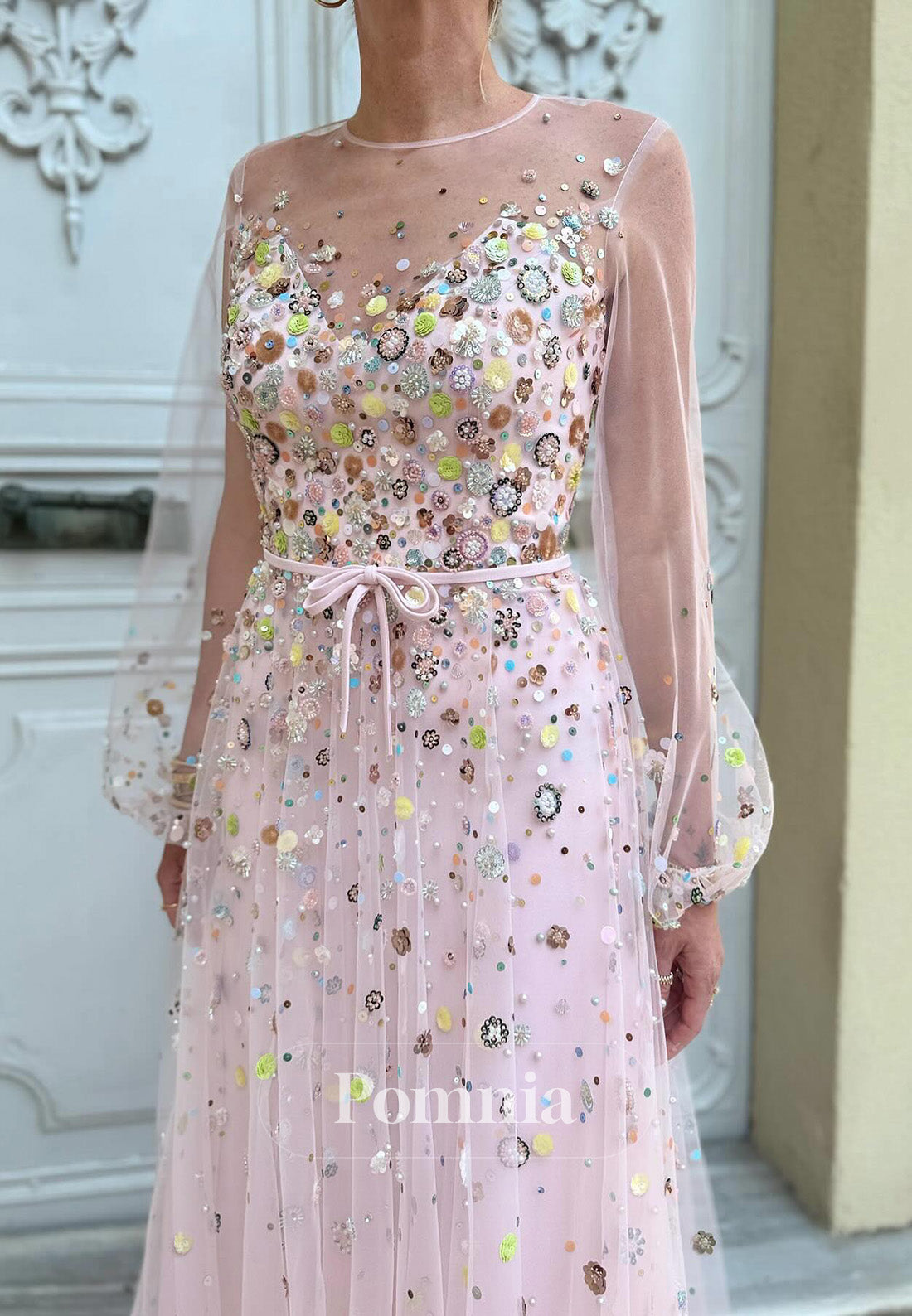 Long Sleeves Scoop Floral Appliques Lace Prom Dress