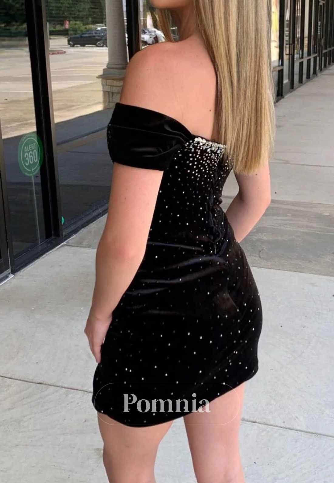 Black Sweetheart Sleeveless Mini Sequins Homecoming Dress