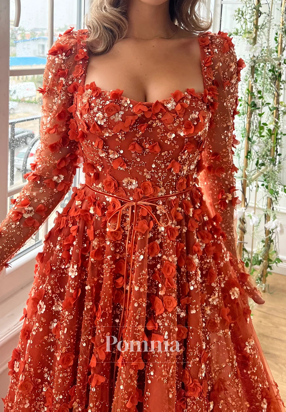 A-Line Long Sleeves Scoop Floral Appliques Evening Dress