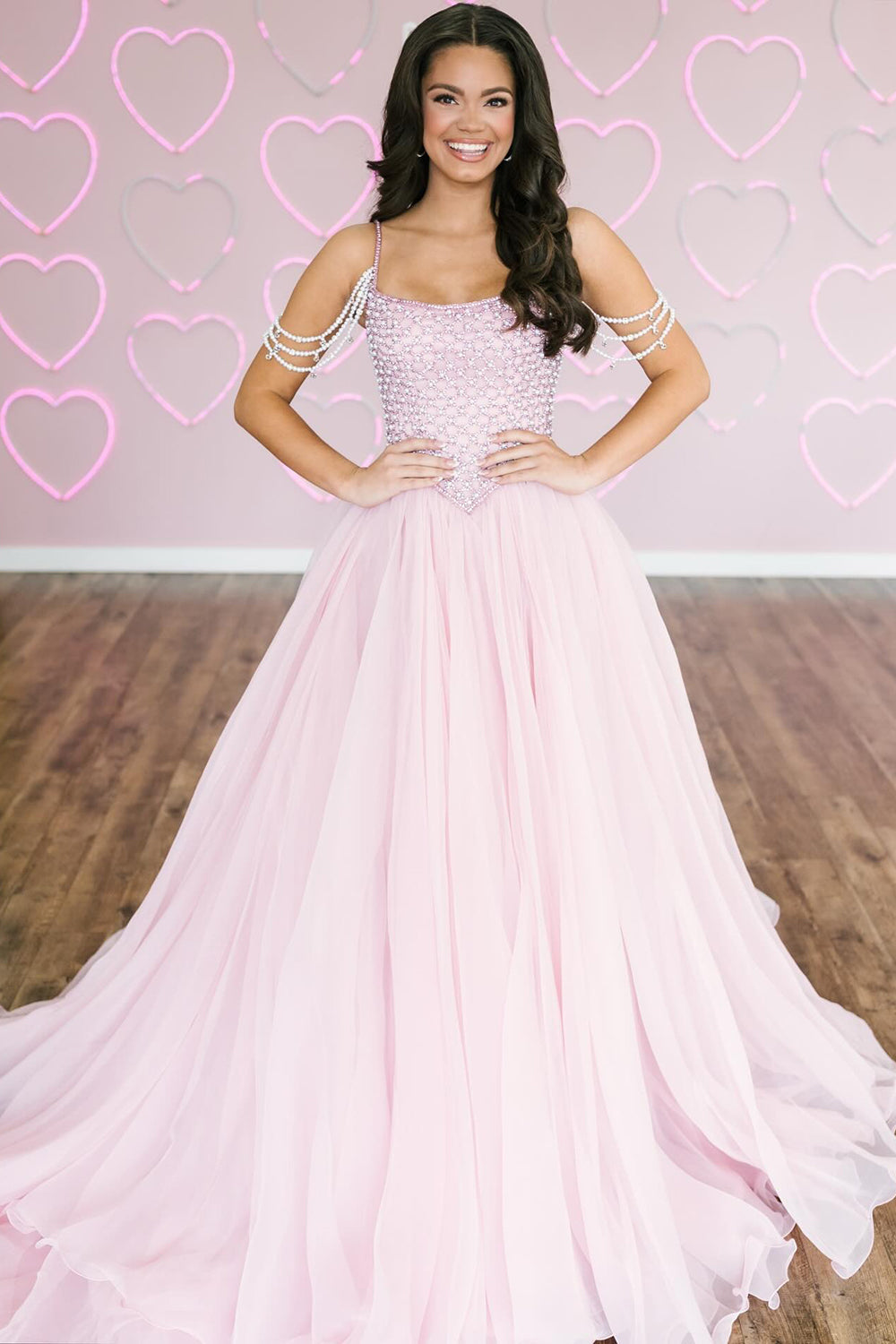 A Line Chiffon Sweetheart Crystal Beaded Long Prom Dresses