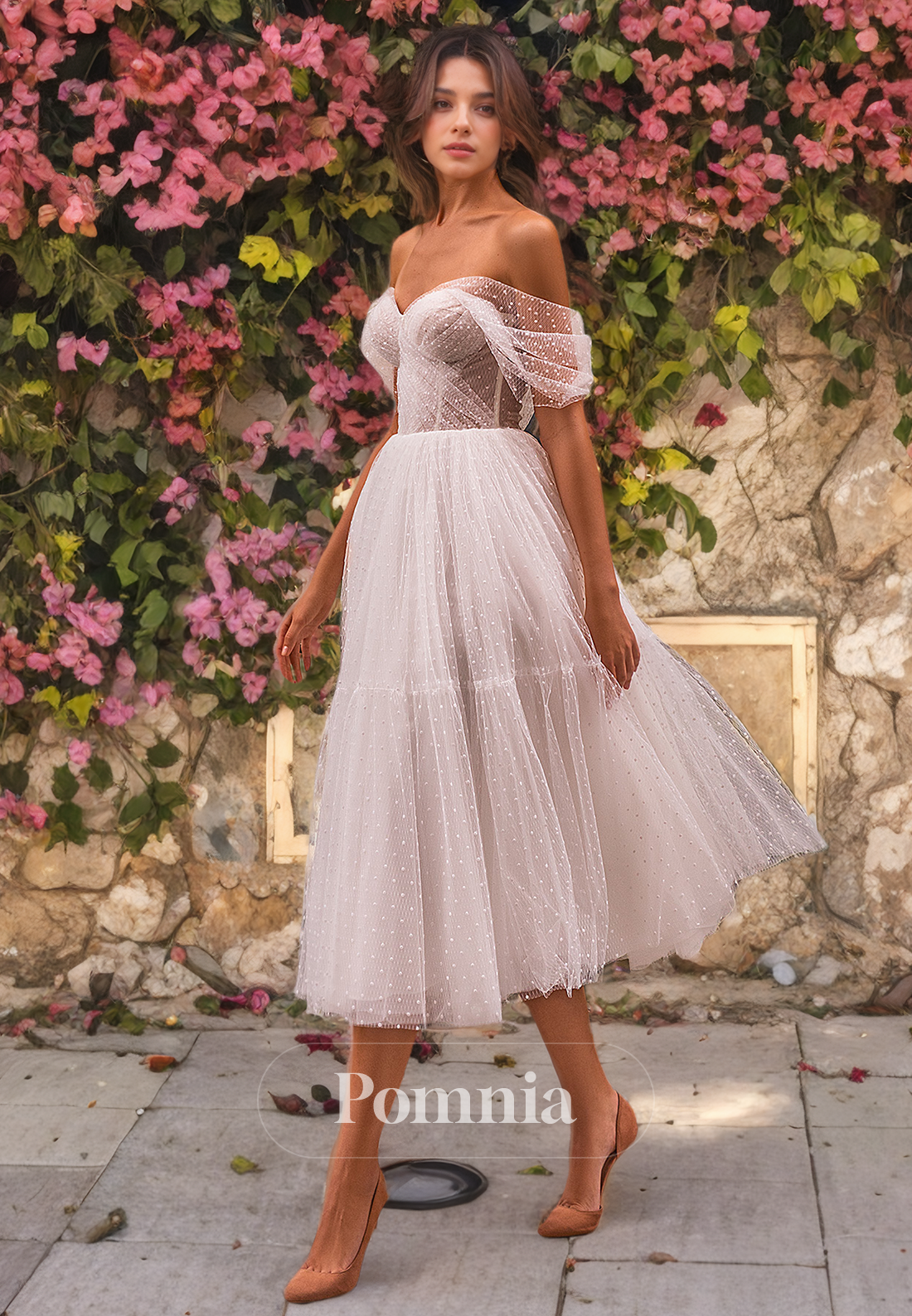 A-Line Off-Shoulder Sweetheart Empire-Waist Tulle Knee-Length Beach Wedding Dress