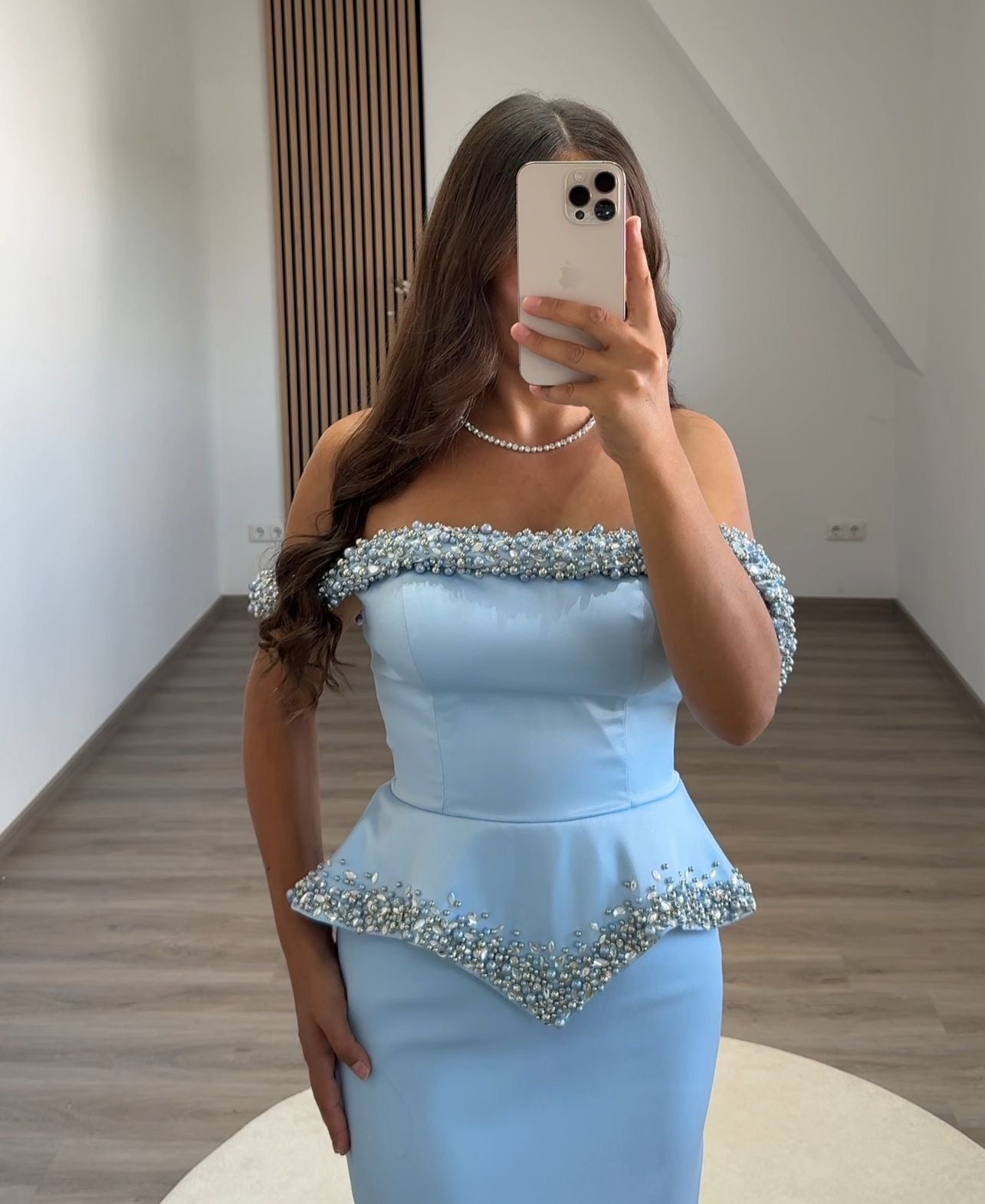 Sleeveless Scoop Backless Evening Dress