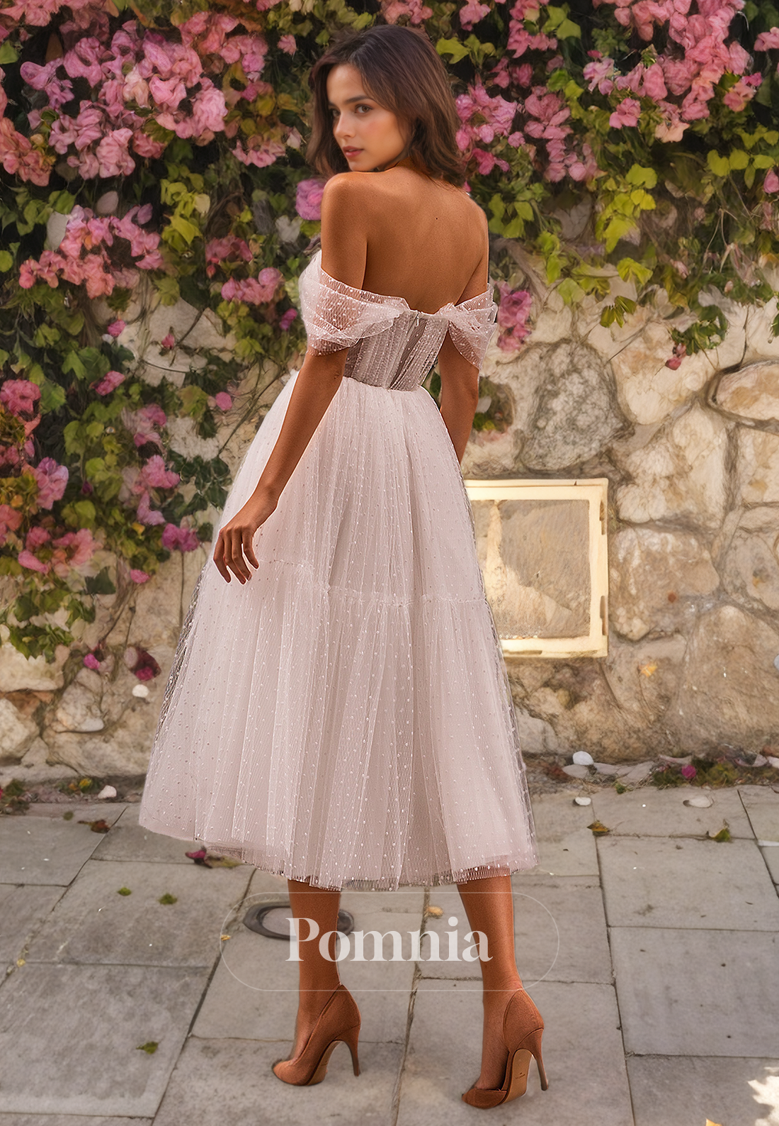 A-Line Off-Shoulder Sweetheart Empire-Waist Tulle Knee-Length Beach Wedding Dress