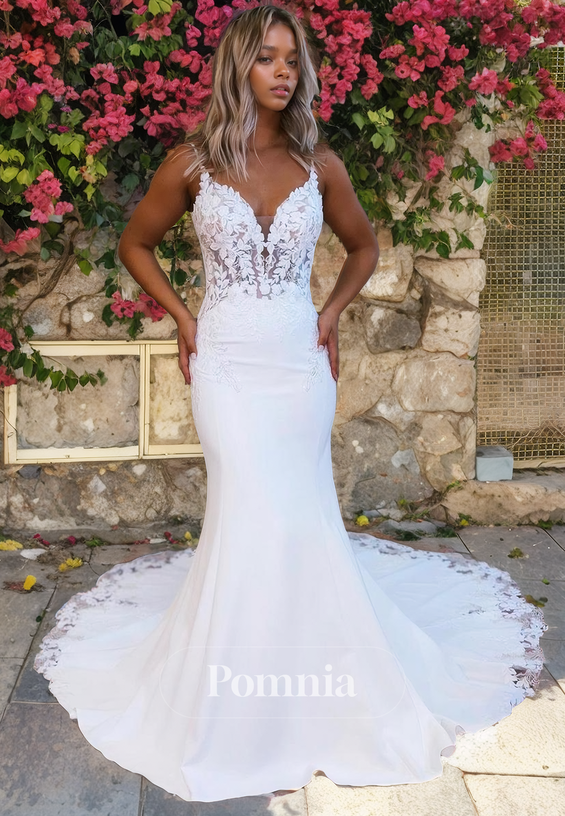 Mermaid/Trumpet Spaghetti Straps V-Neck Lace Appliques Beach Wedding Dress