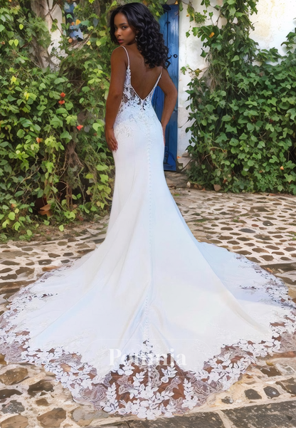 Mermaid/Trumpet Spaghetti Straps V-Neck Lace Appliques Beach Wedding Dress