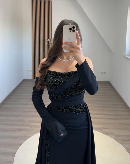 Long Sleeves V-Neck Appliques Empire-Waist Evening Dress