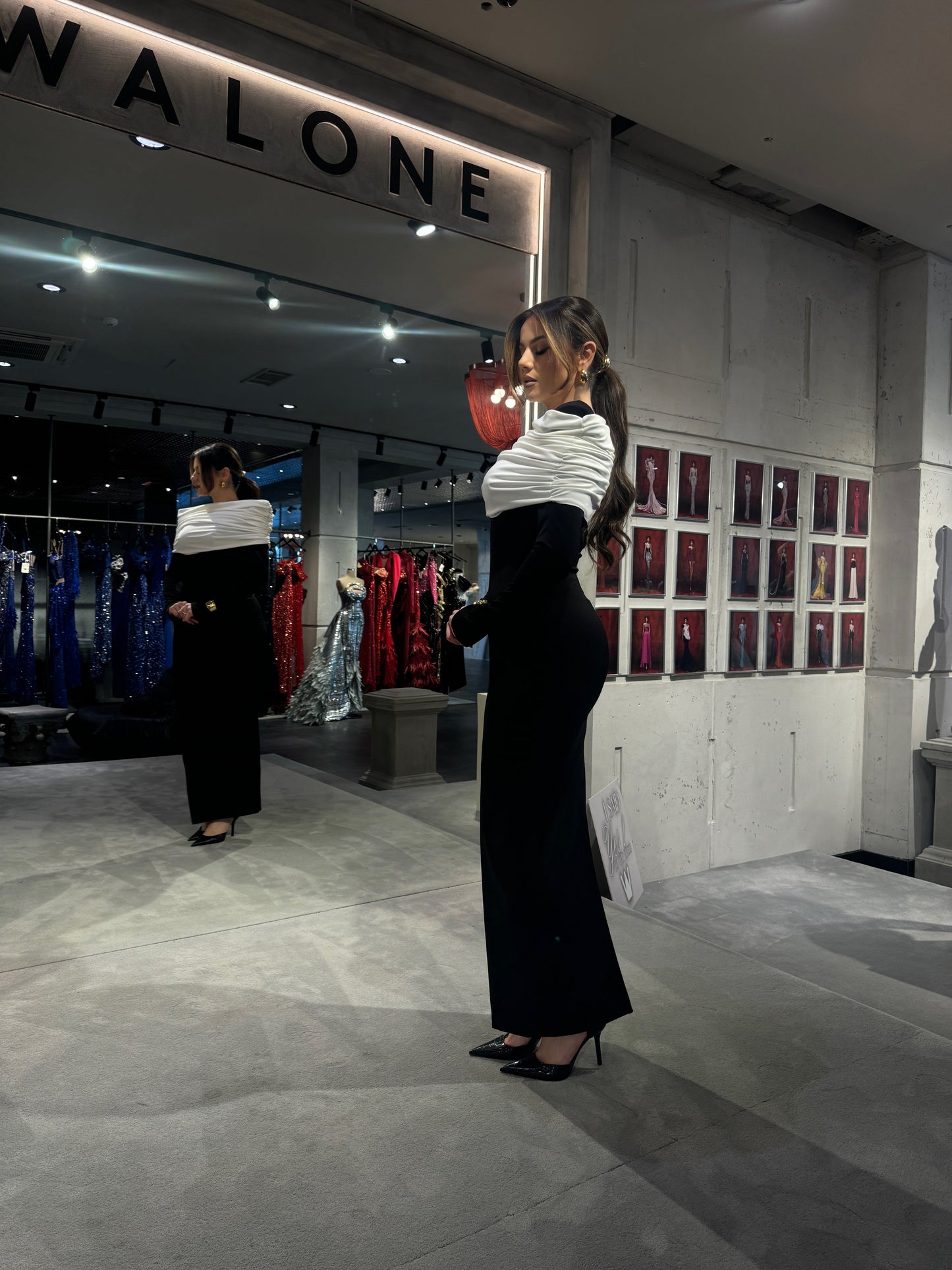 Black & White Long Sleeves Sheath Midi Dress