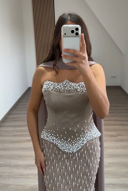 Elegant Long Sleeves Scoop Sequins A-Line Evening Dress