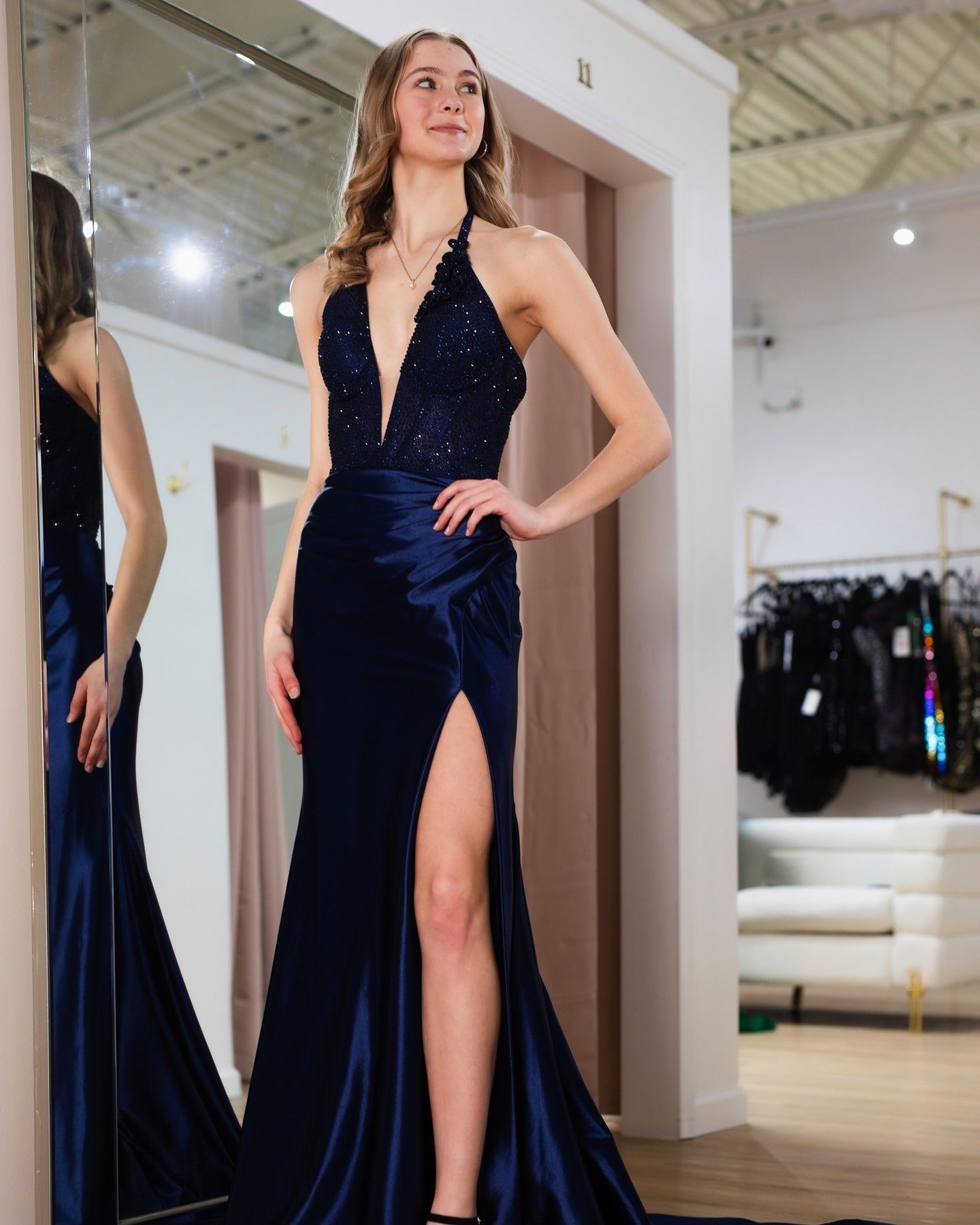 V Neck Evening Dresses Long Mermaid Satin Lace Beaded Prom Gowns