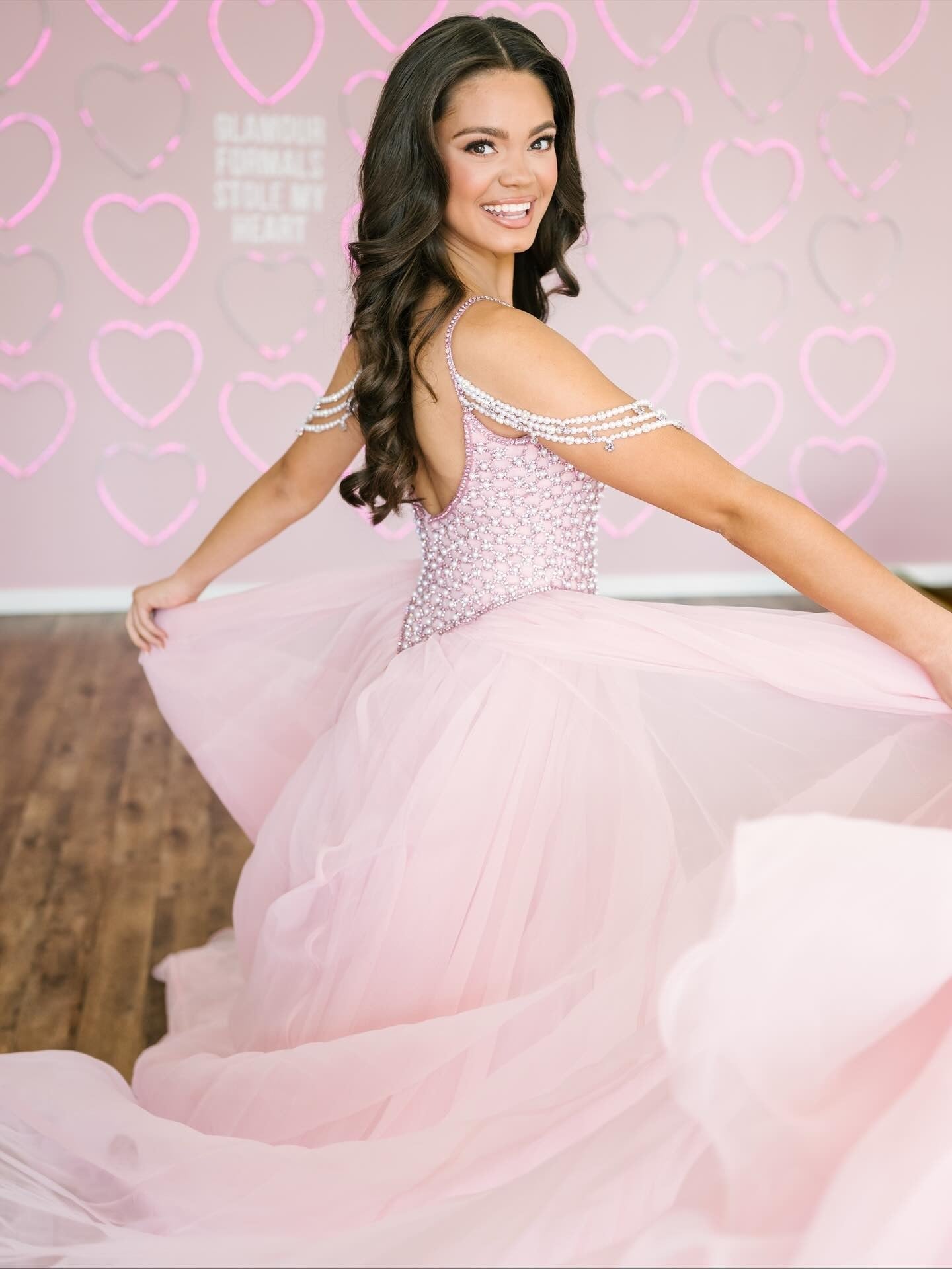 A Line Chiffon Sweetheart Crystal Beaded Long Prom Dresses