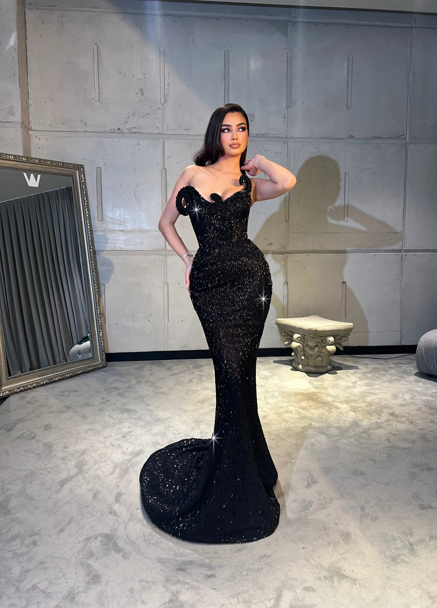 Black Sleeveless Strapless Sheath Prom Dress