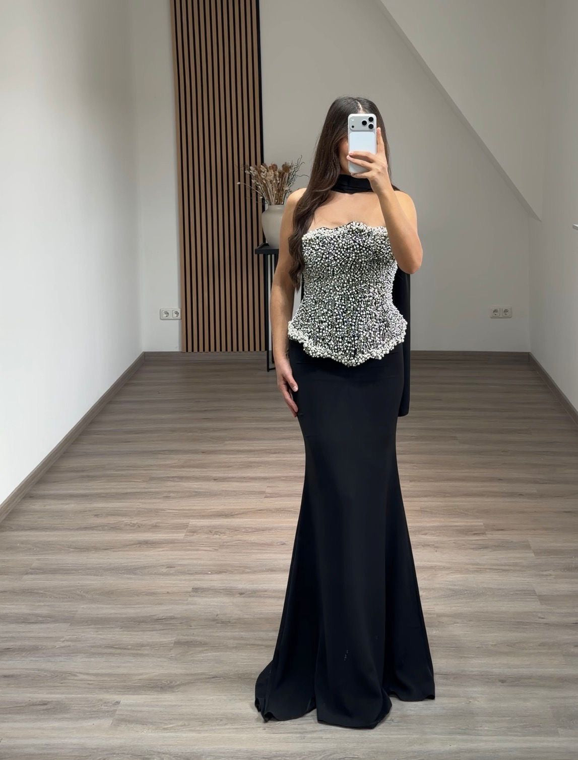 Black Long Sleeves V-Neck Lace Evening Dress