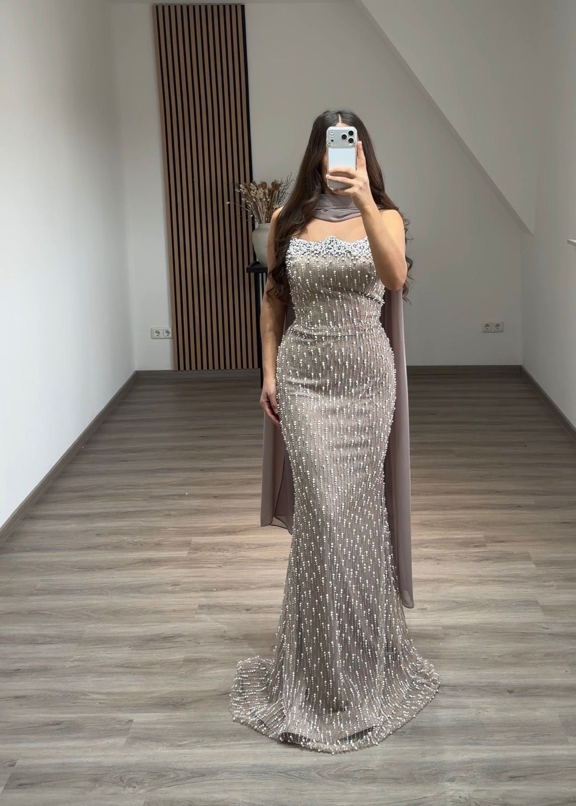 Elegant Long Sleeves Scoop Sequins A-Line Evening Dress