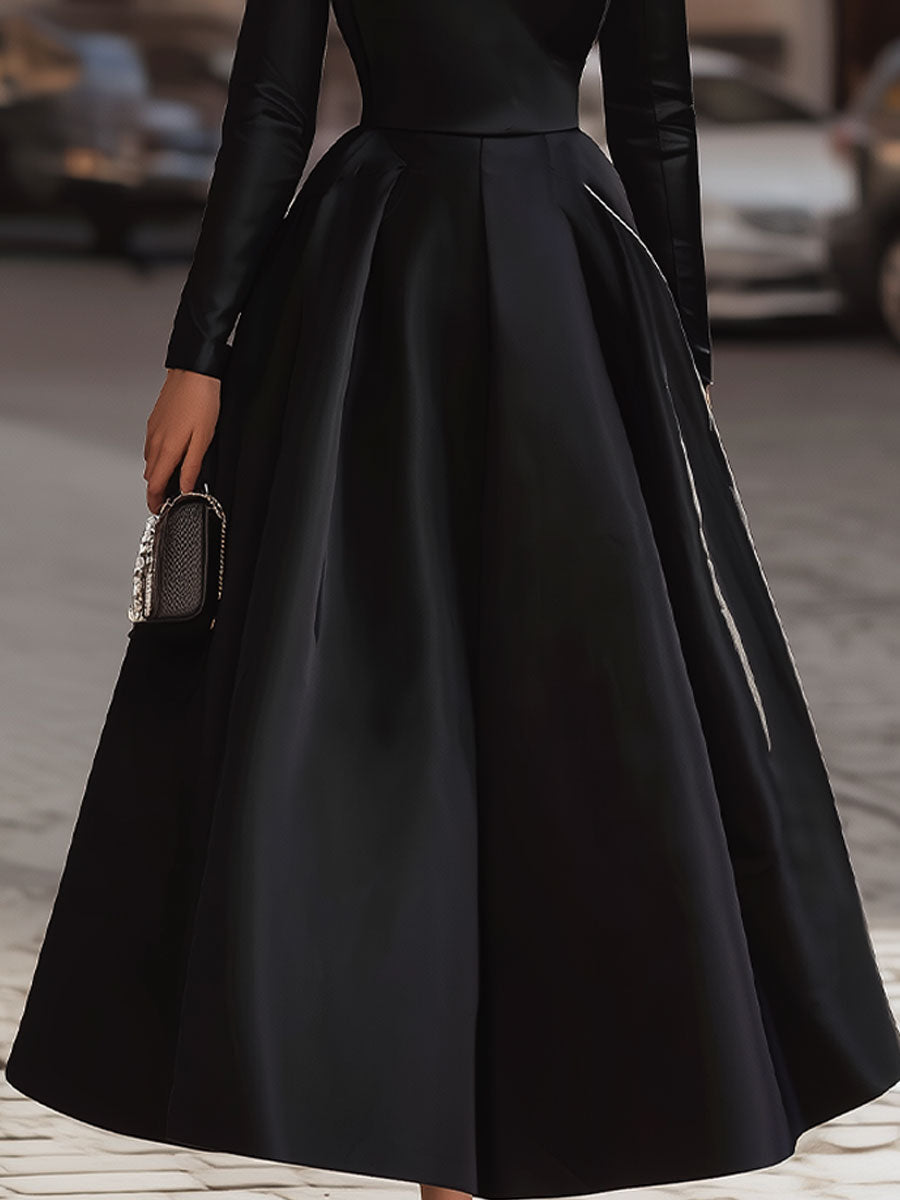 Sophisticated Glam: Fitted Bodice Black Gown With Volume