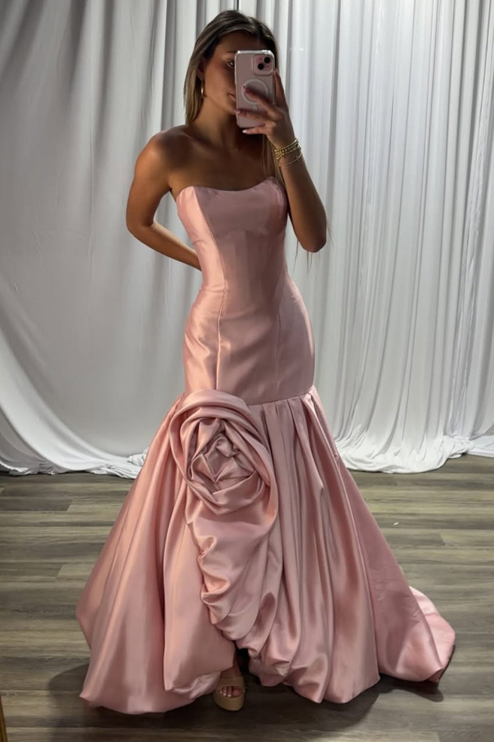 Gorgeous Mermaid Scoop Neck Blush Satin Prom Dress with Bow