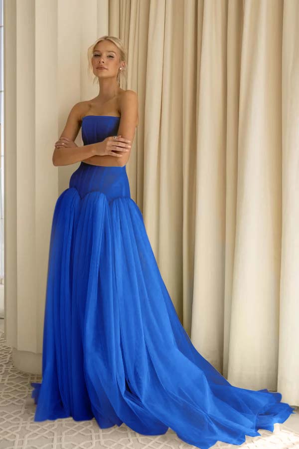 Charming Tulle Strapless Sleeveless Long Prom Dress With Pleated