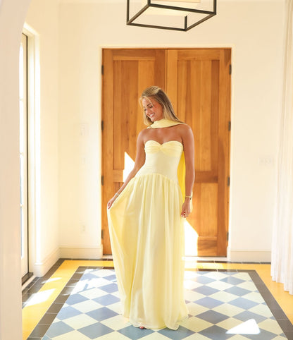 Chic Sweetheart Strapless Sleeveless Long Prom Dress With Pleated