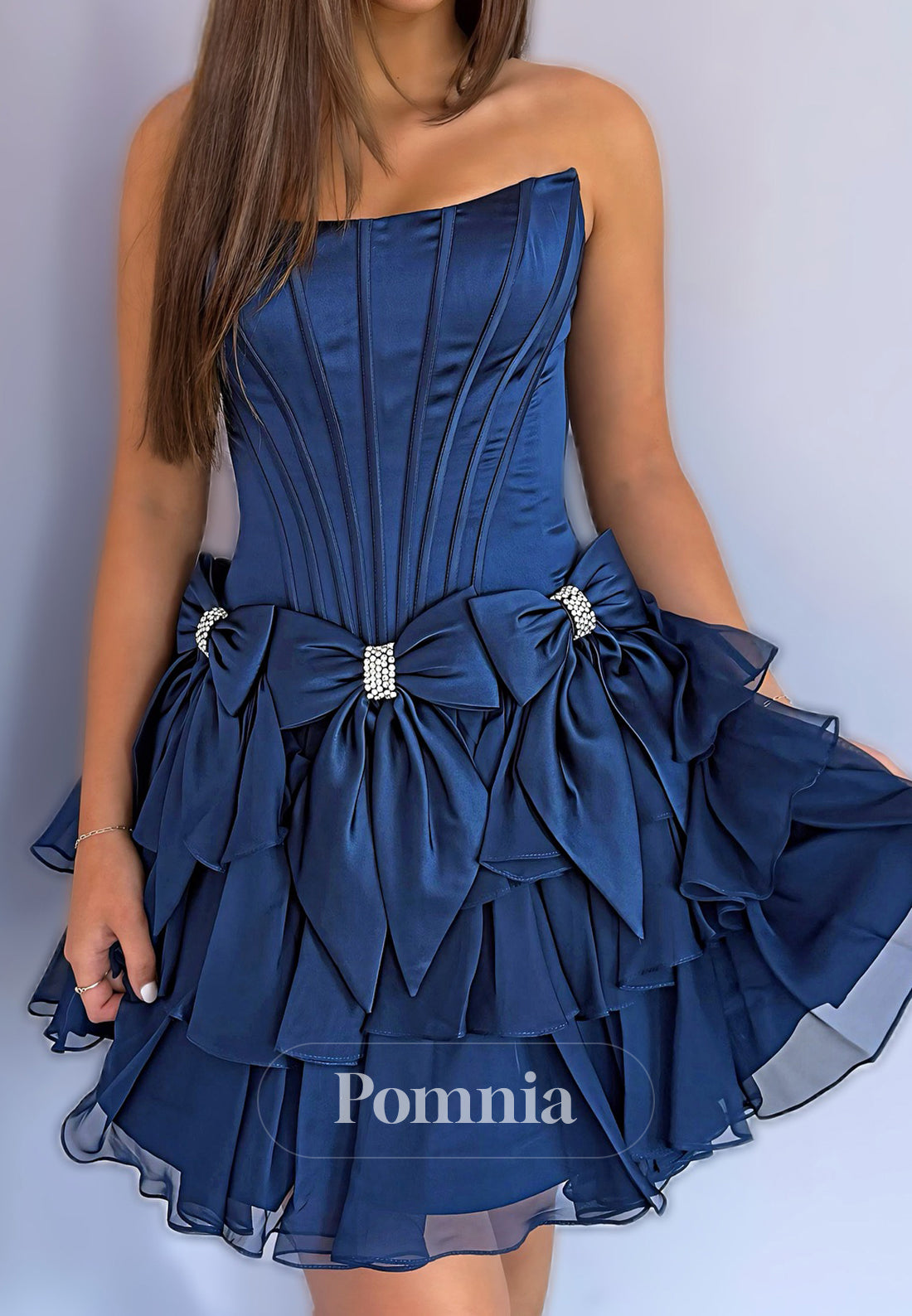 A-Line Sleeveless Strapless Appliques Short Homecoming Dress