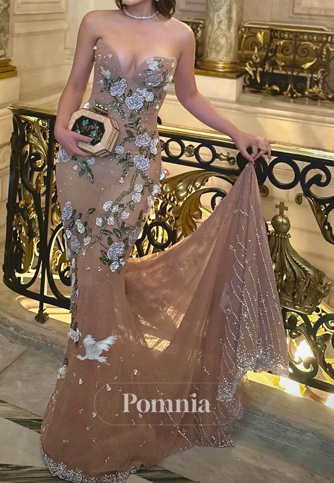 A-Line Sleeveless Strapless Floral Appliques Prom Dress