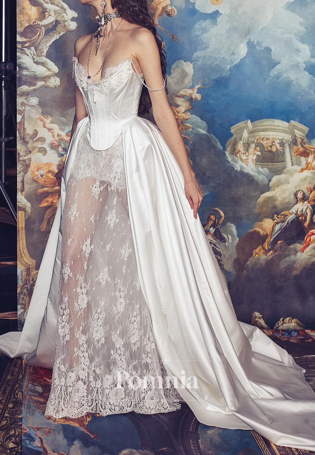 A-Line Sleeveless Strapless Lace-Up Back Detachable Train Wedding Dress