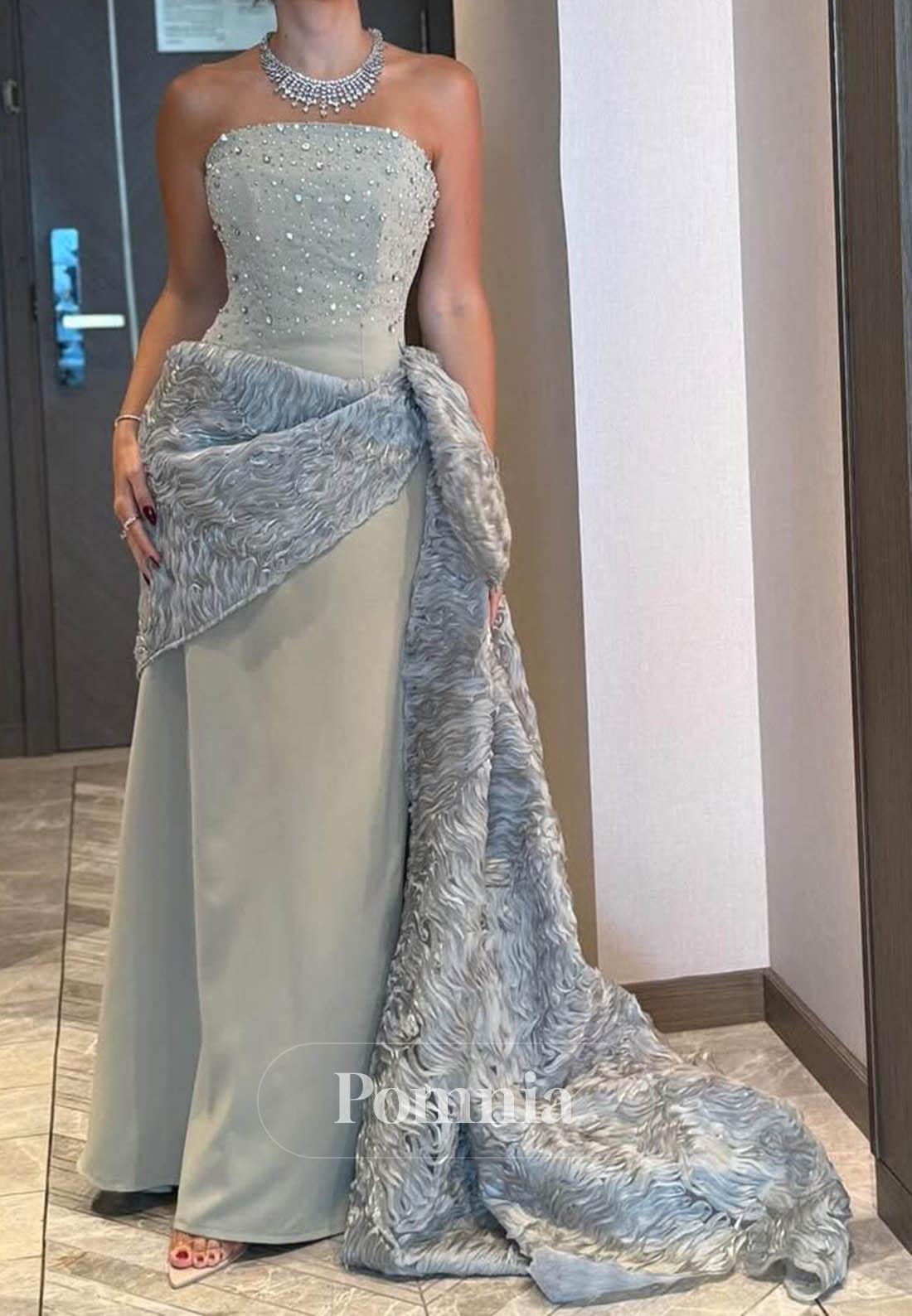 A-Line Sleeveless Strapless Sequins Evening Dress