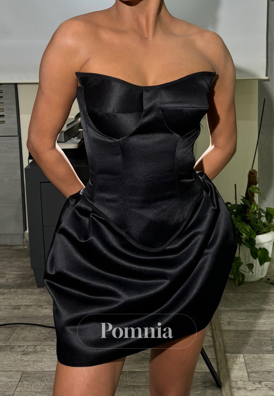 Black A-Line Strapless Sleeveless Ruched Homecoming Dress