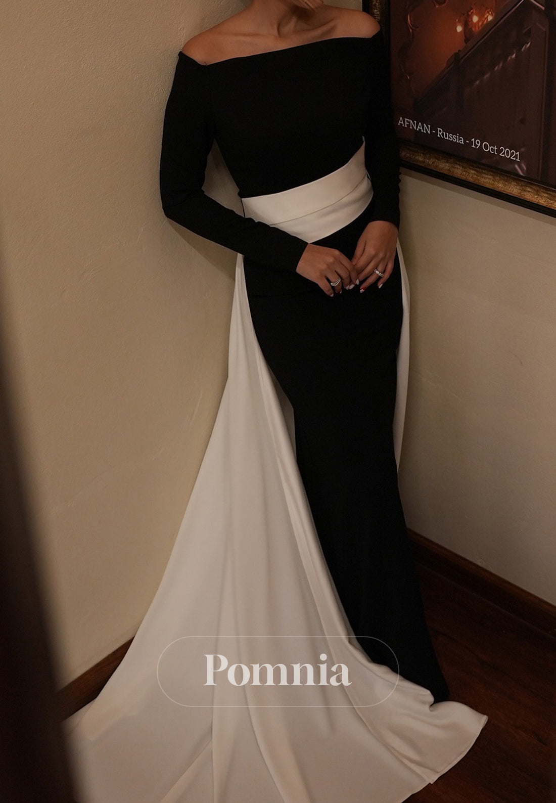 Black Long Sleeves Off-Shoulder Empire-Waist Evening Dress