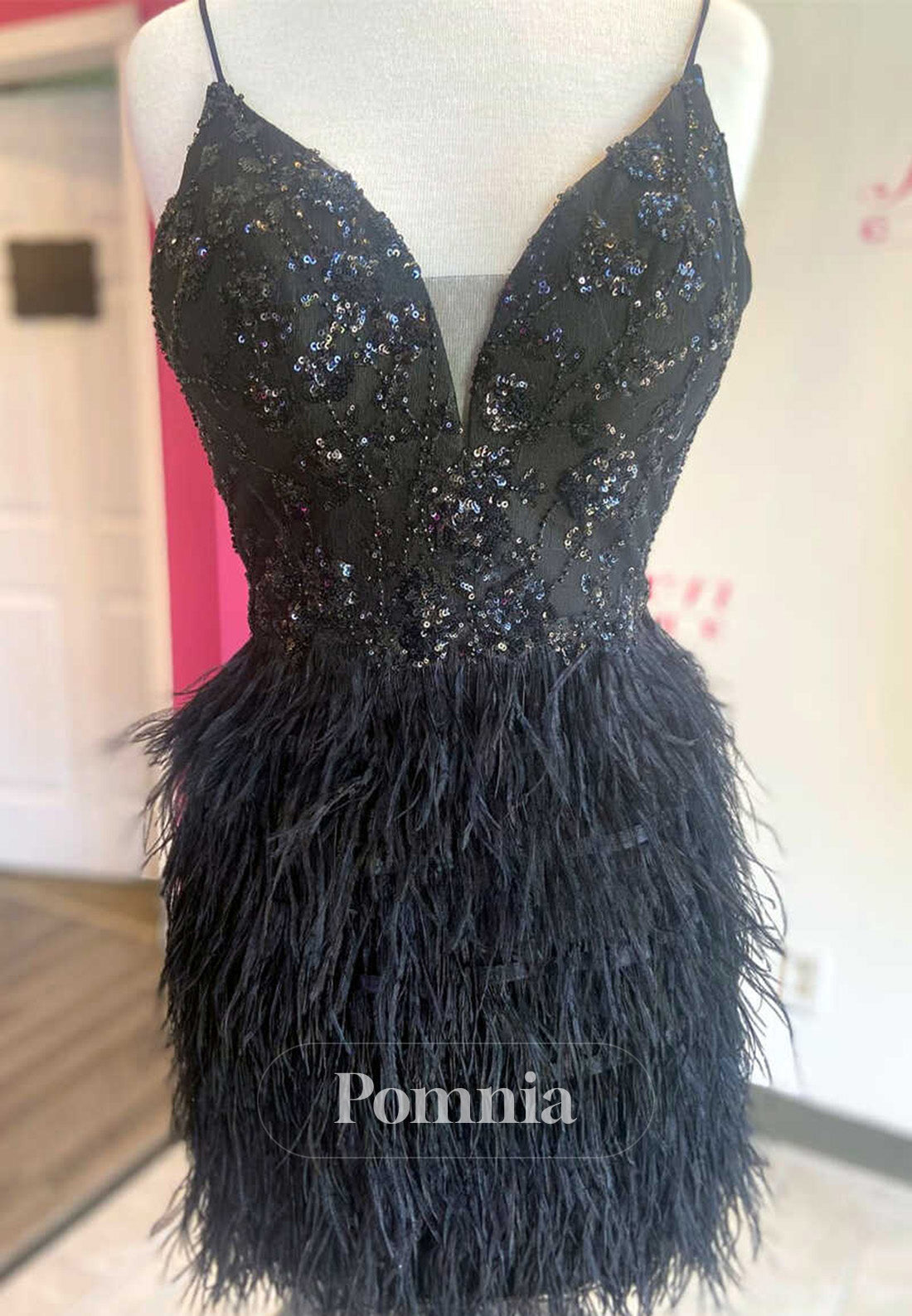 Black Sequins V-Neck Feathered wMini Homecoming Dress