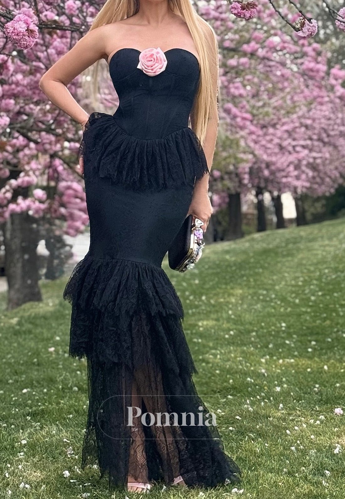 Black Sleeveless Strapless Ruffles A-Line Prom Dress