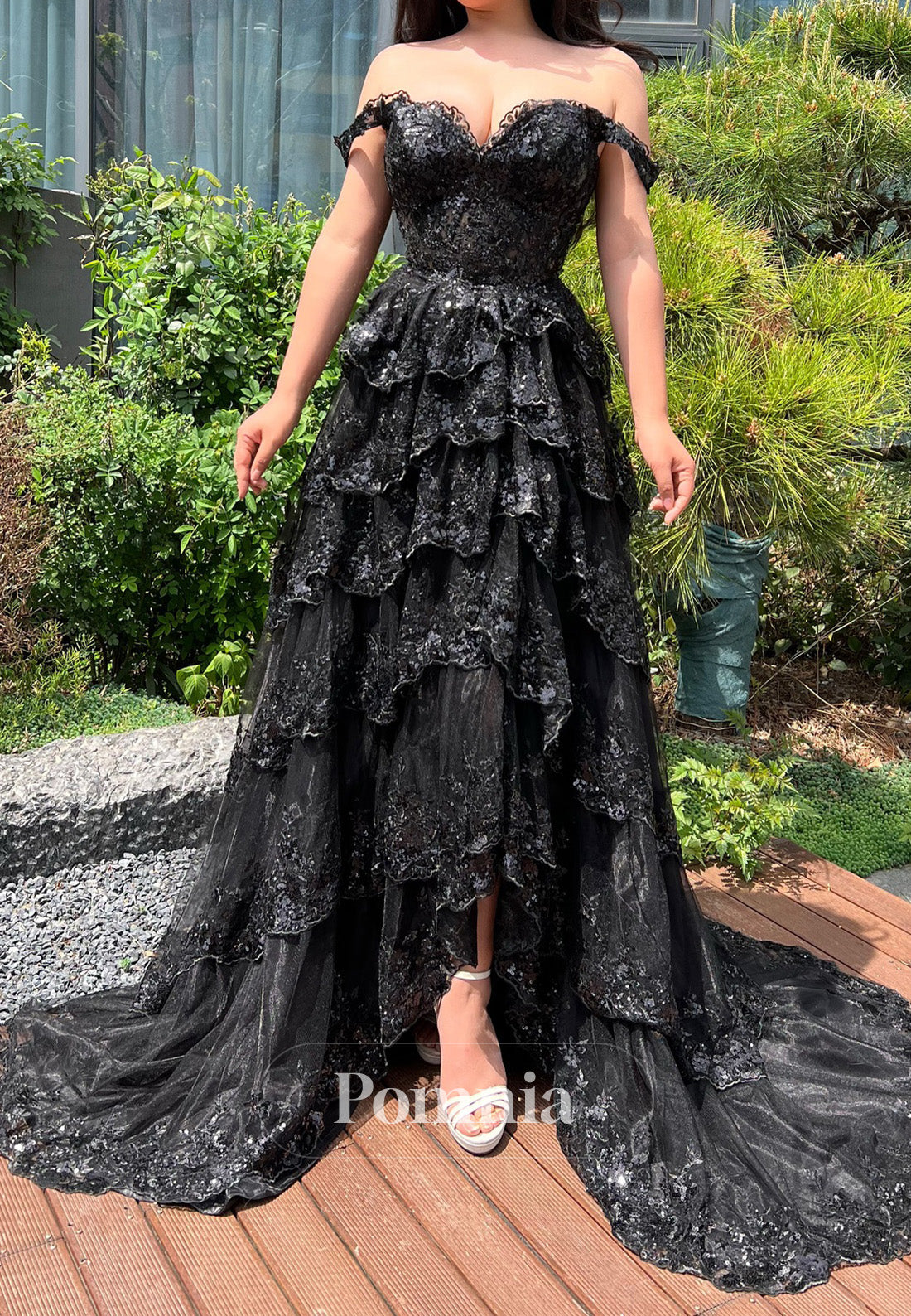 Black Sleeveless Strapless Ruffles Empire-Waist Prom Dress