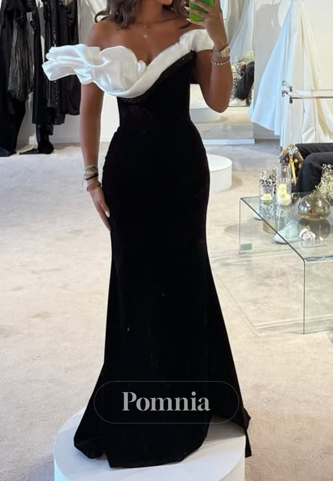 Black Sleeveless Strapless Sheath Satin Prom Dress